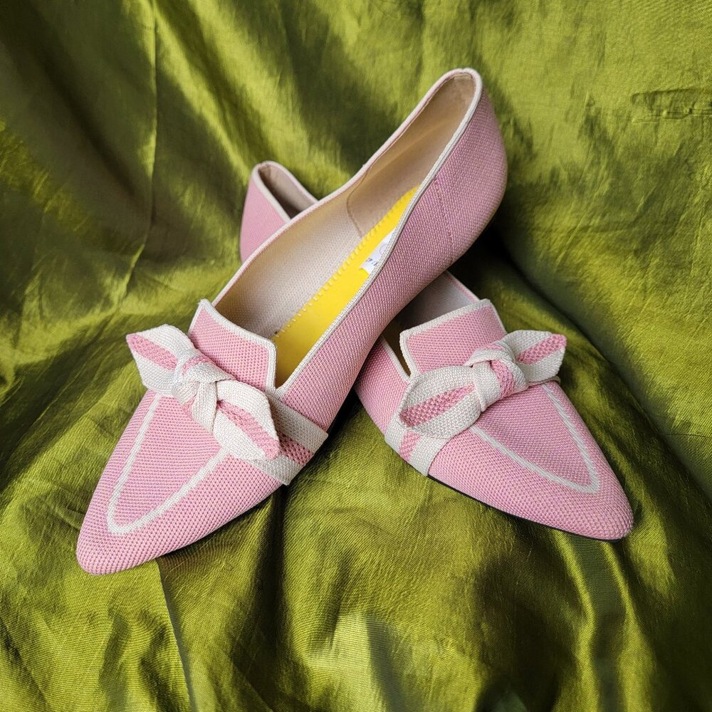 Vivaia Michelle Pointed-toe Loafers in Pale Pink